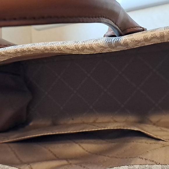 Michael Kors Handbag/Tote/ Mirella/ Medium - Picture 2 of 4